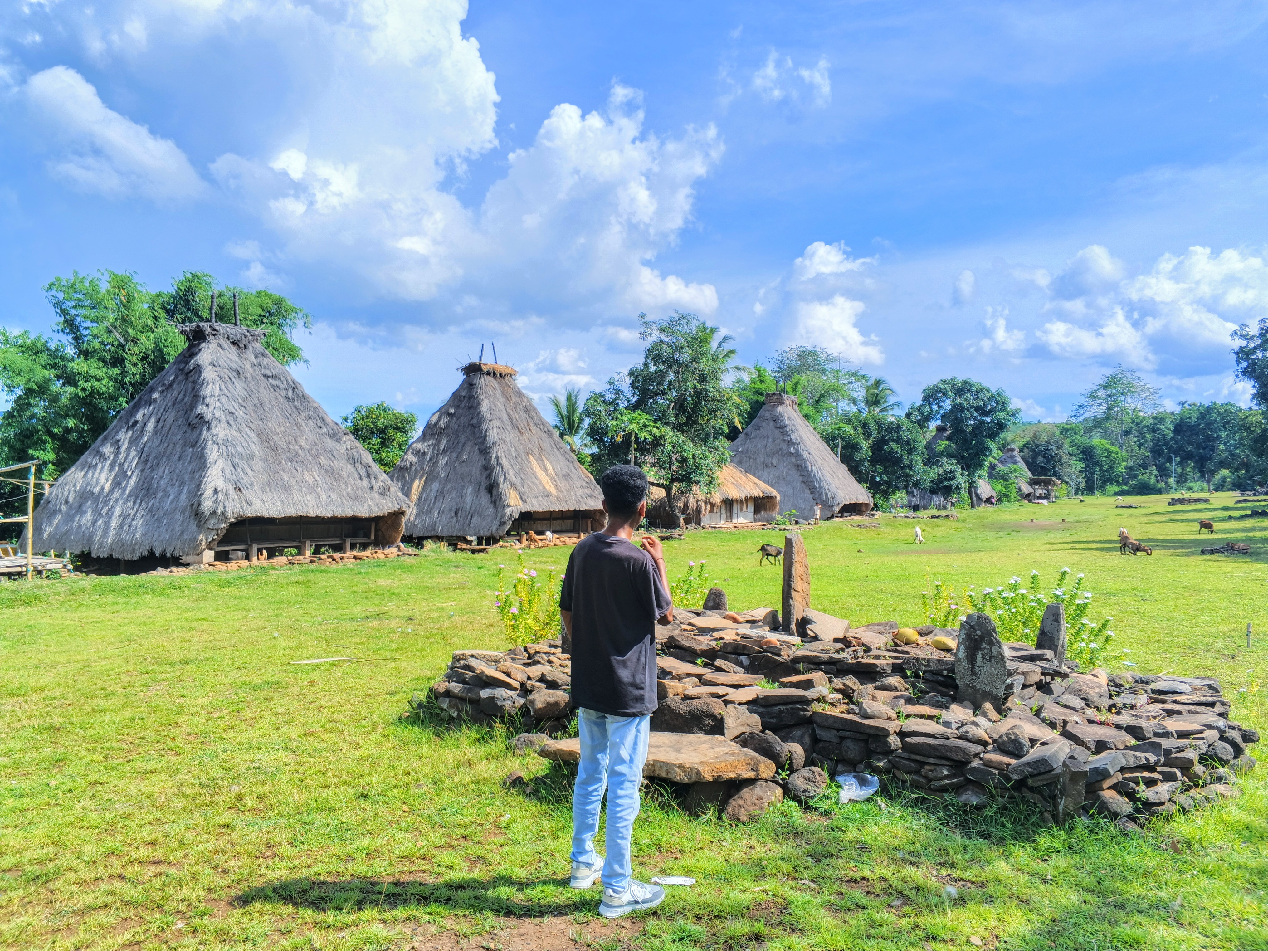 Kampung Adat Rendu Tutubhada